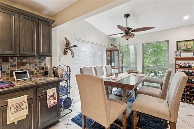 110 Southern Star - Photo 4 of 15