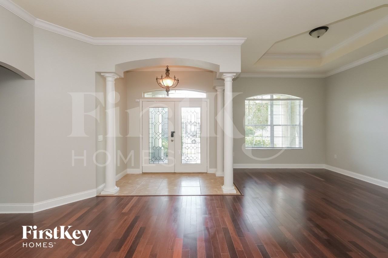 520 Osprey Landing Dr - Photo 2 of 15