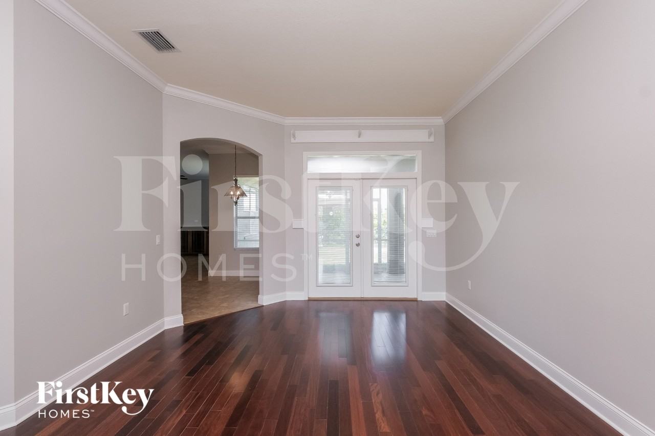 520 Osprey Landing Dr - Photo 3 of 15