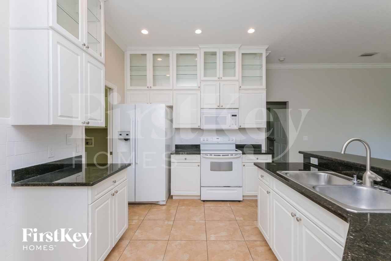 520 Osprey Landing Dr - Photo 7 of 15