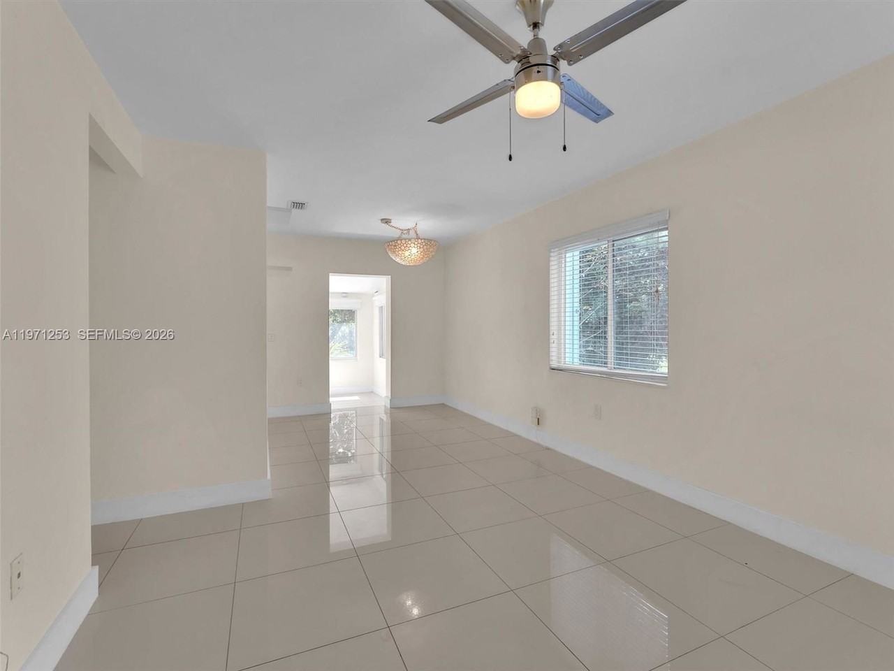 6510 Sw 63rd Ct - Photo 3 of 8