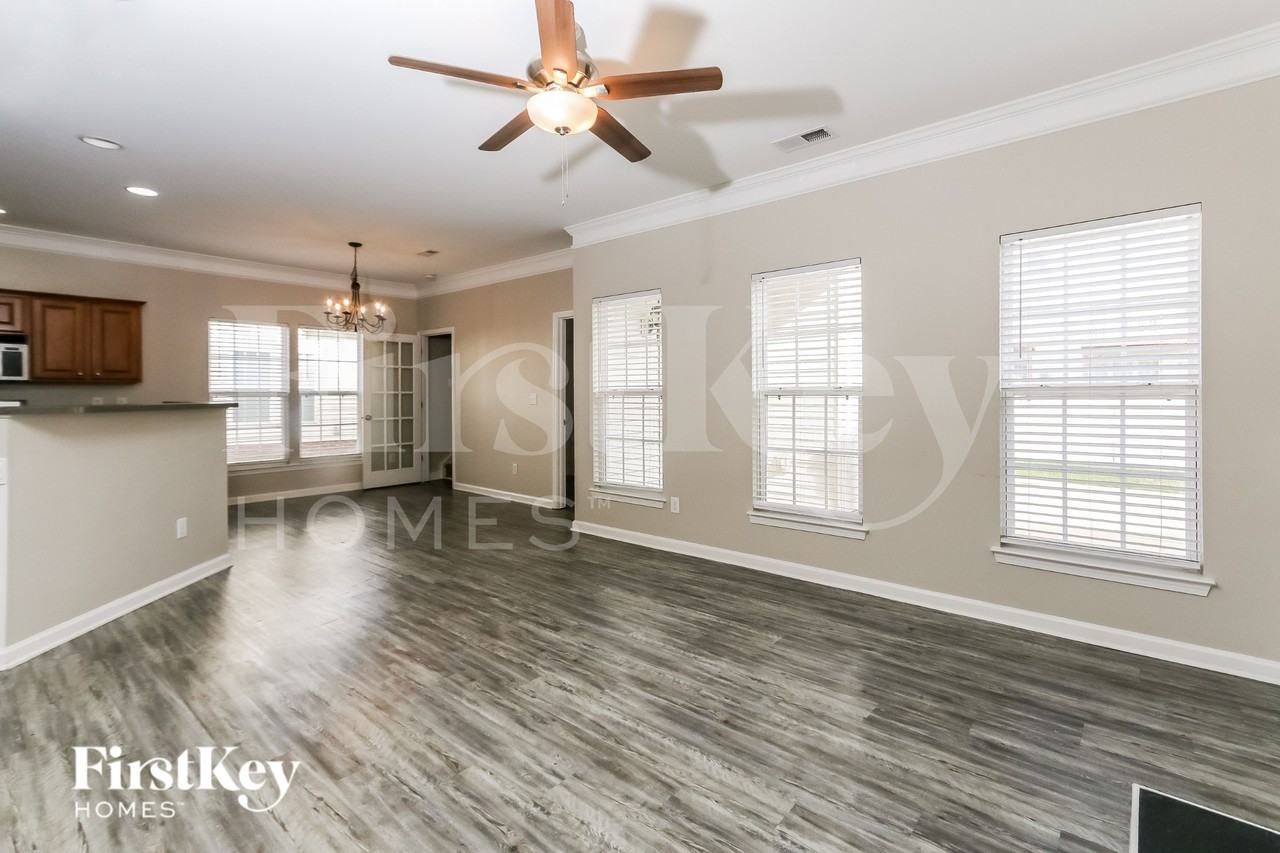 11701 Kingsley View Dr - Photo 3 of 15