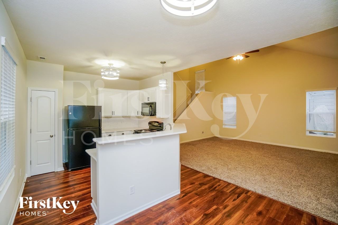 5546 Tygart Valley Dr - Photo 5 of 15