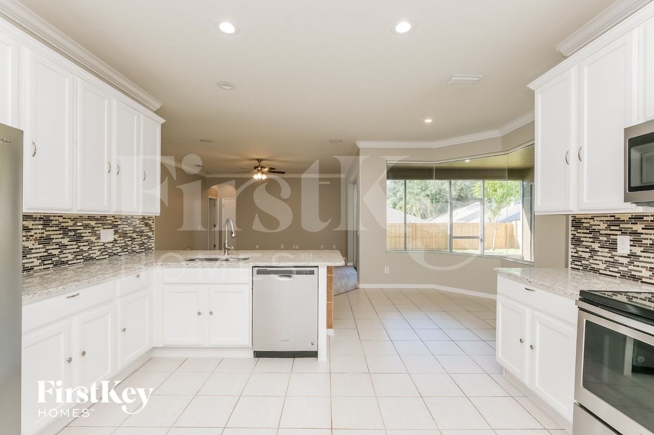 2210 Briana Dr - Photo 5 of 15