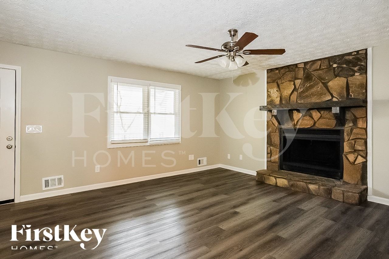 2603 Mountain Brook Rd - Photo 4 of 18