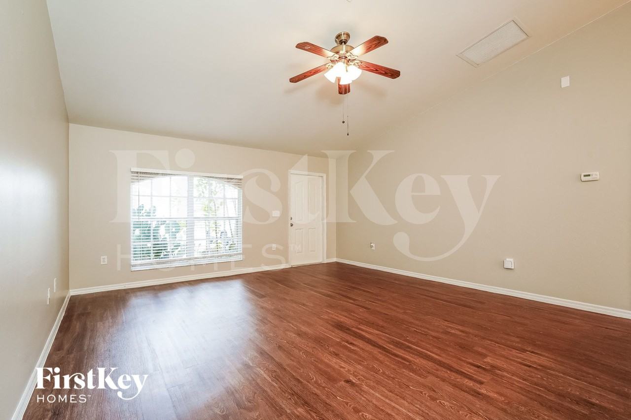 3726 6th St W - Photo 4 of 15