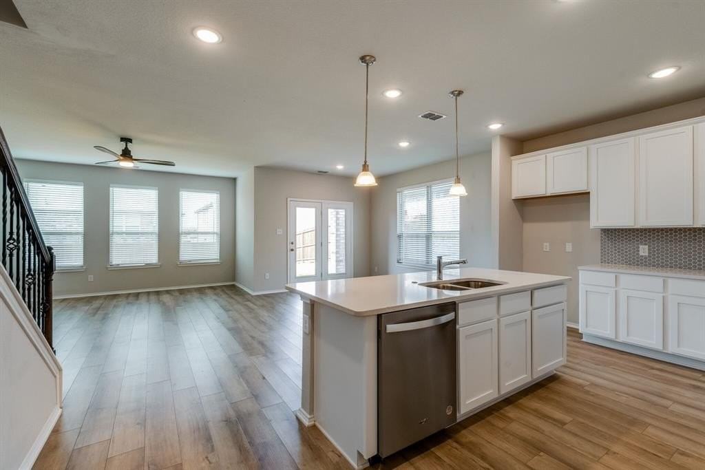 315 Crescent Ave - Photo 2 of 16