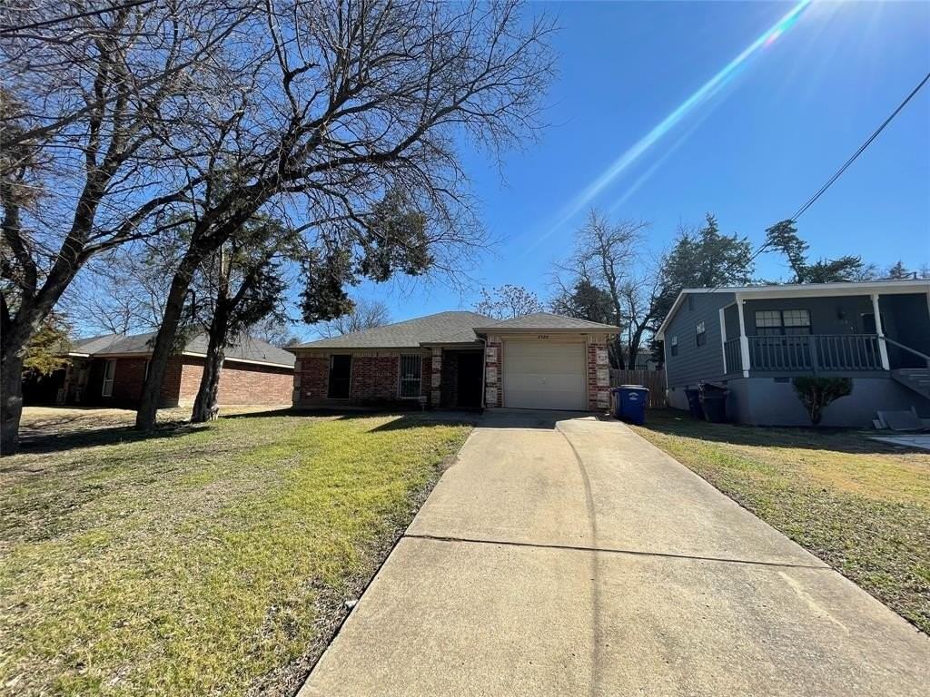 2520 Kirkley St - Photo 2 of 13