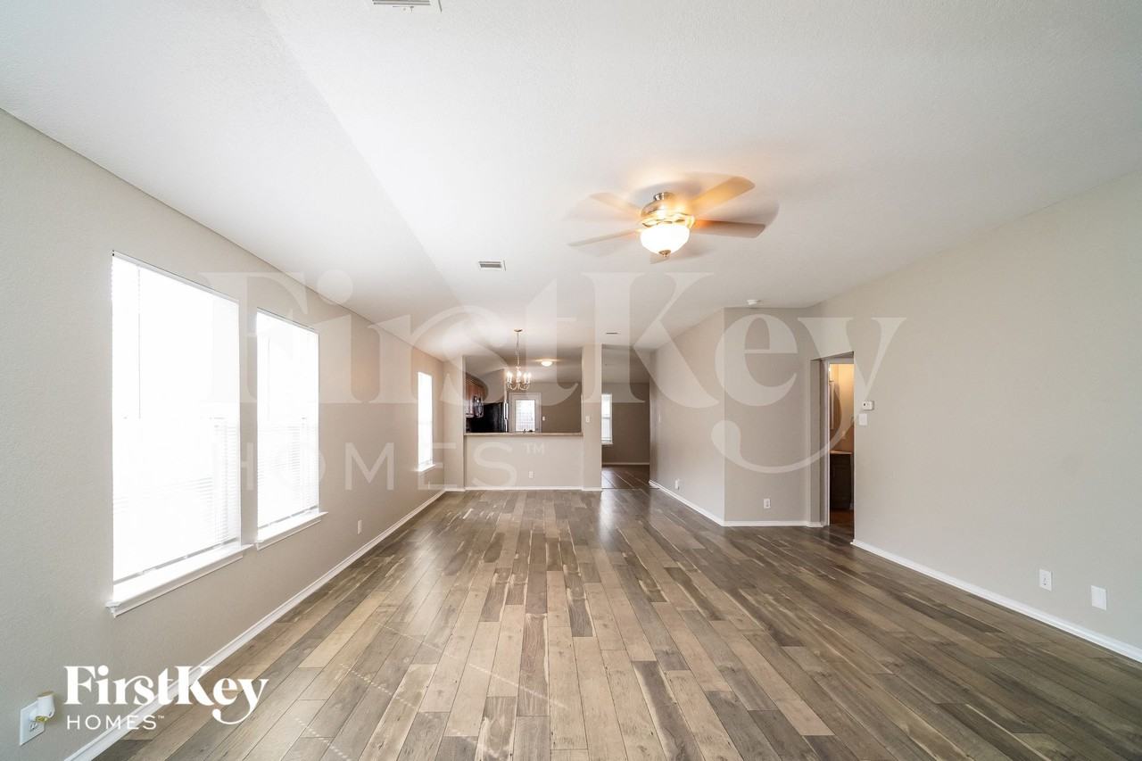 344 Cattle Run - Photo 3 of 15