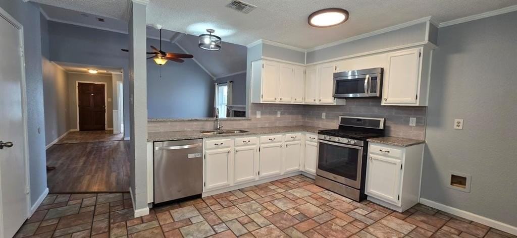 4661 Birchbend Ln - Photo 5 of 15