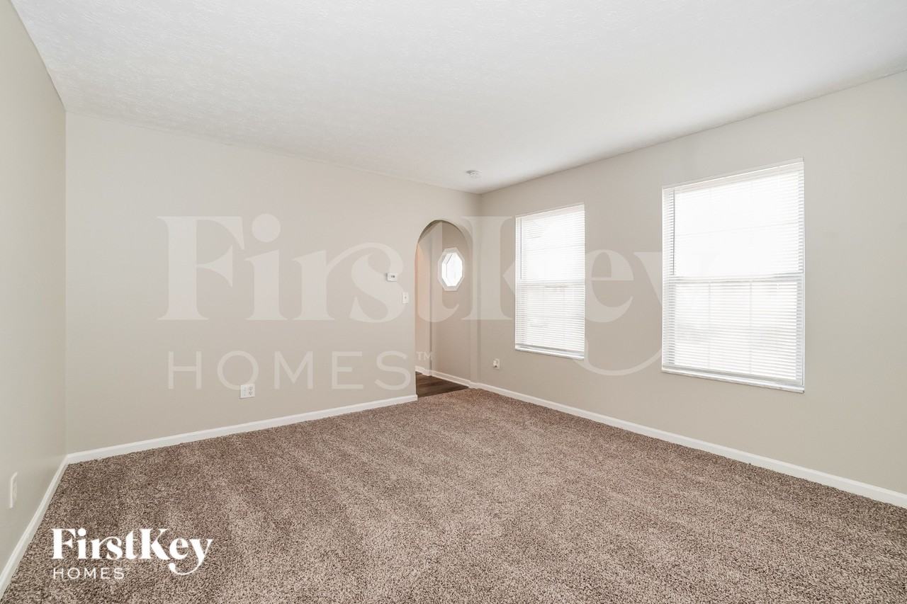 391 Oak Village Dr - Photo 4 of 19