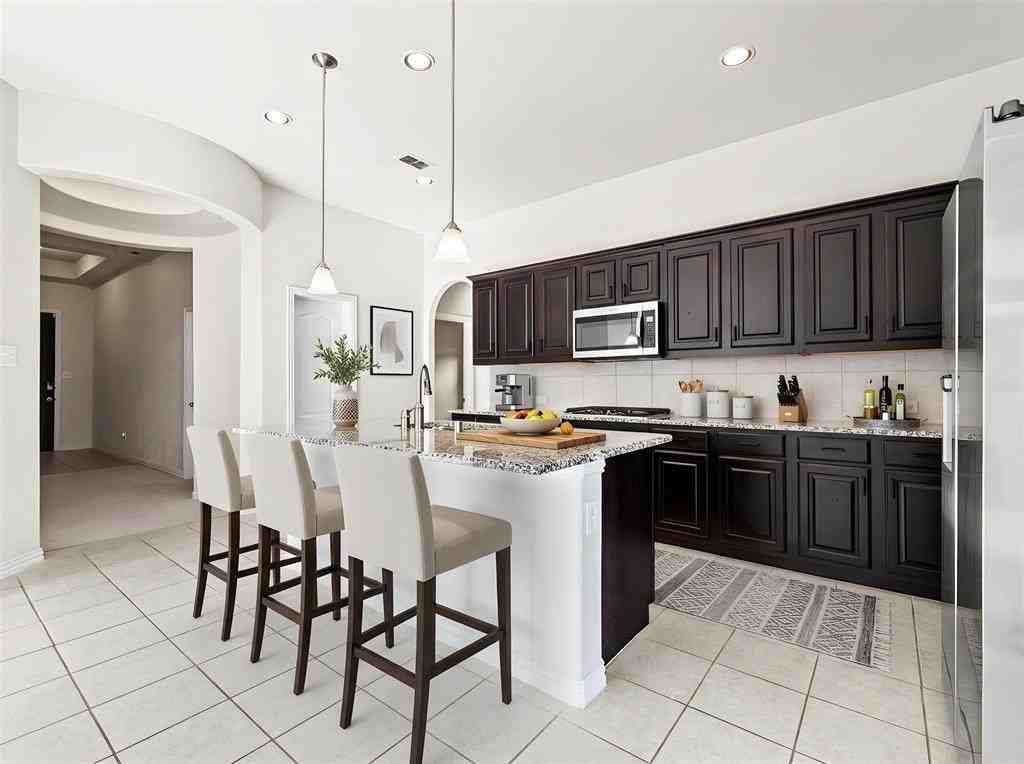 1400 Darlington Ln - Photo 4 of 37