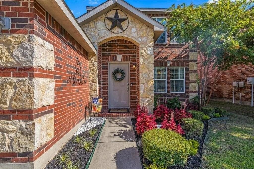 2133 Burnside Dr - Photo 2 of 28