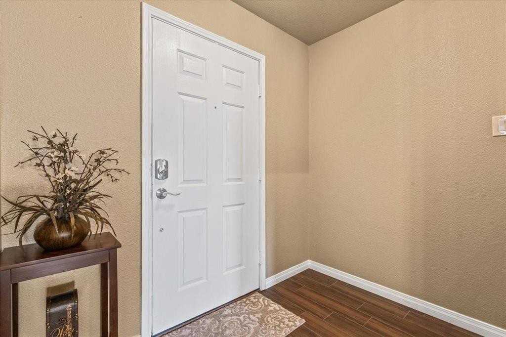 2133 Burnside Dr - Photo 6 of 28