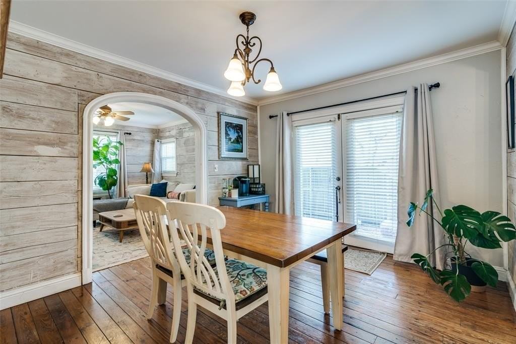 2824 Lee St - Photo 6 of 25