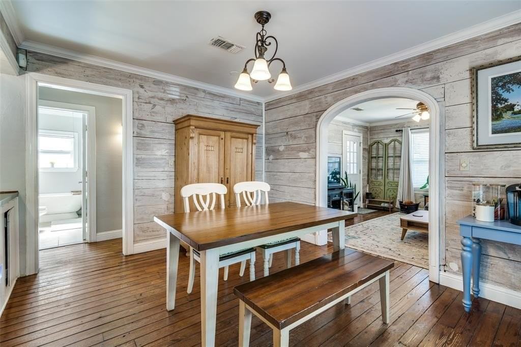 2824 Lee St - Photo 7 of 25