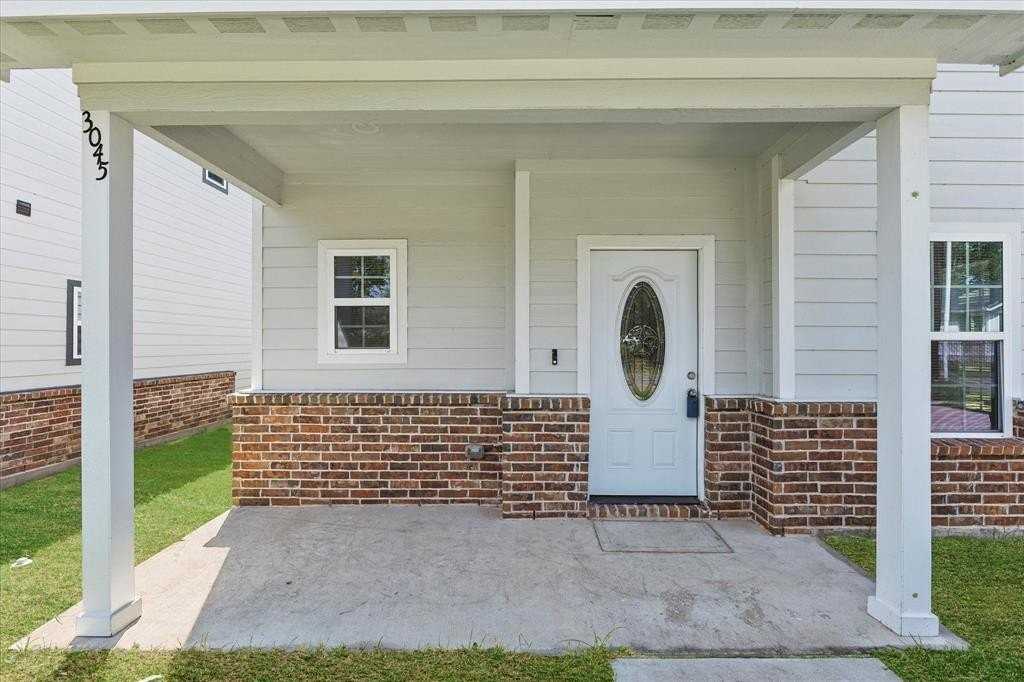 3045 Barling St - Photo 2 of 24