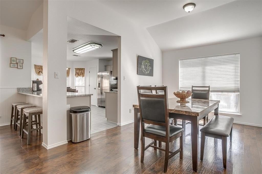 1008 Vaden Ave - Photo 4 of 16