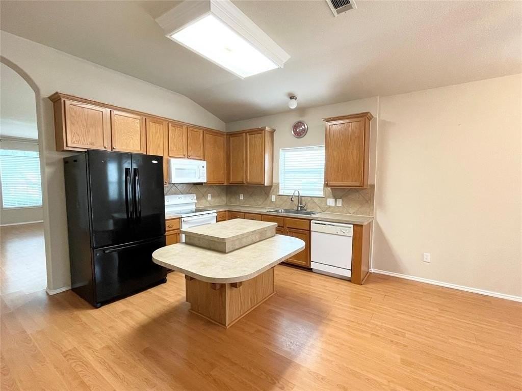 1218 Cedar Branch Dr - Photo 5 of 20