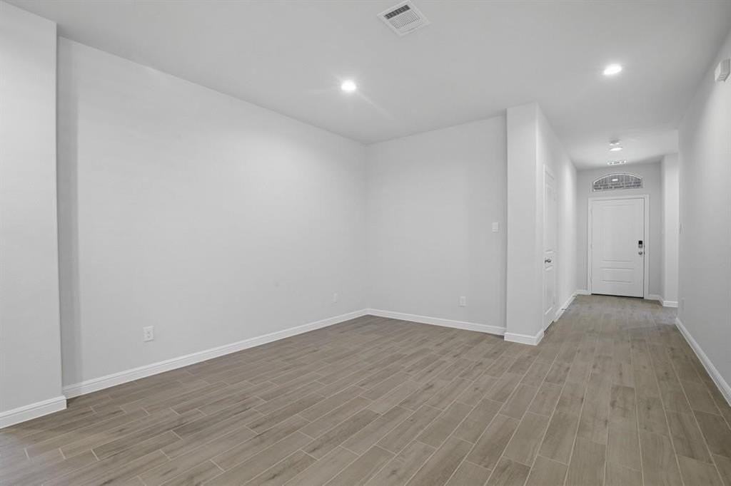 8525 Little Acorn Dr - Photo 4 of 35