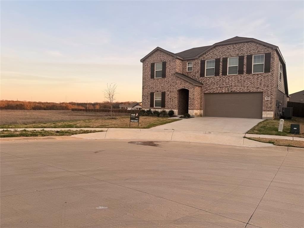 801 Shire Ave - Photo 2 of 21