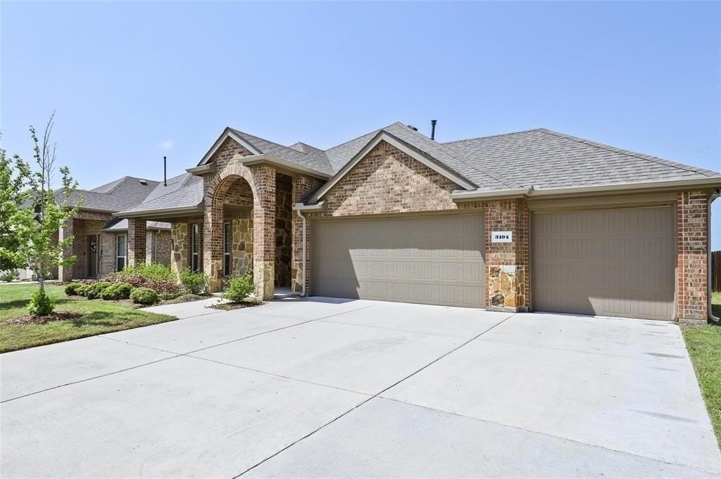 3104 Oak Crest Dr - Photo 2 of 24