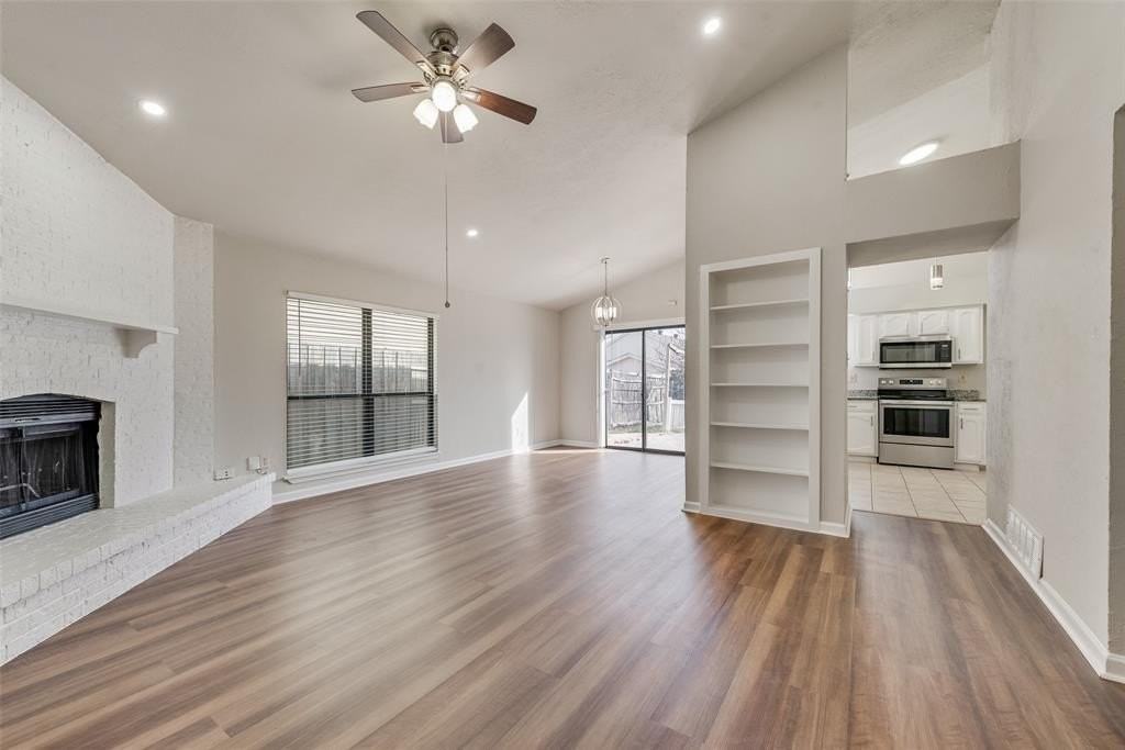 2410 Brookdale Dr - Photo 7 of 20