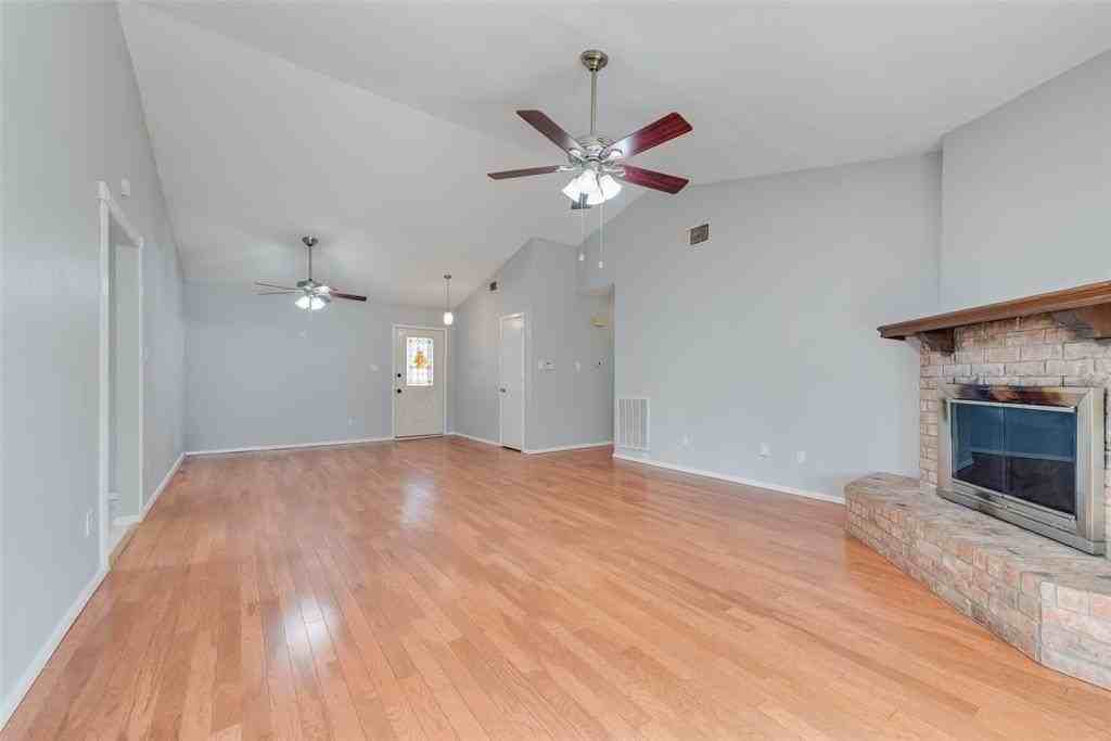 4154 Emerson Dr - Photo 6 of 20