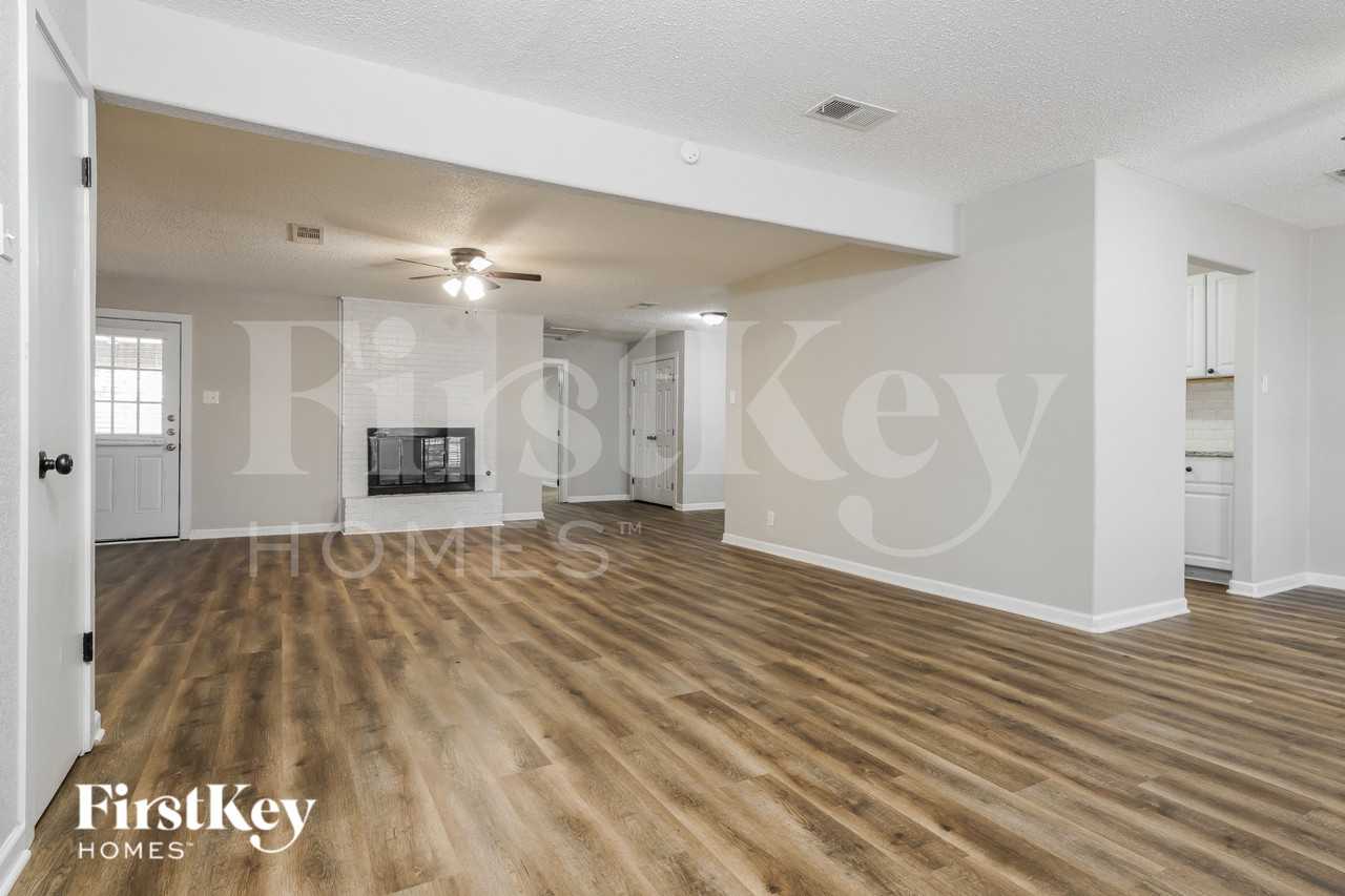 800 W Cheryl Ave - Photo 3 of 19