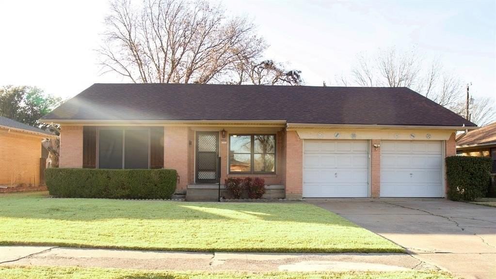 3209 Marydale Rd - Photo 2 of 17