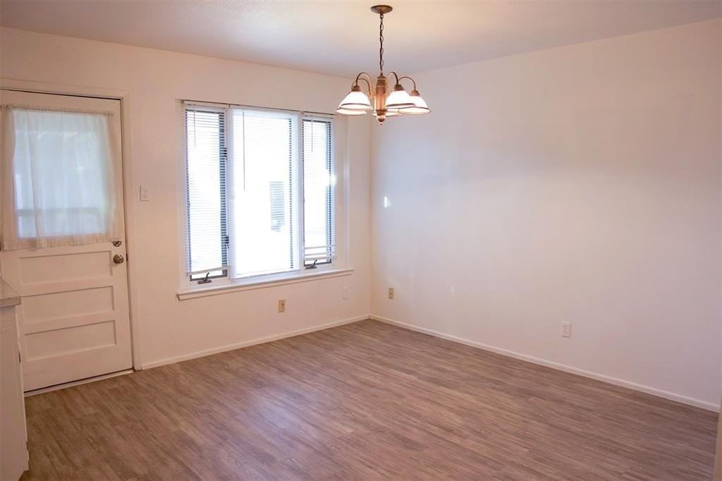 3209 Marydale Rd - Photo 6 of 17