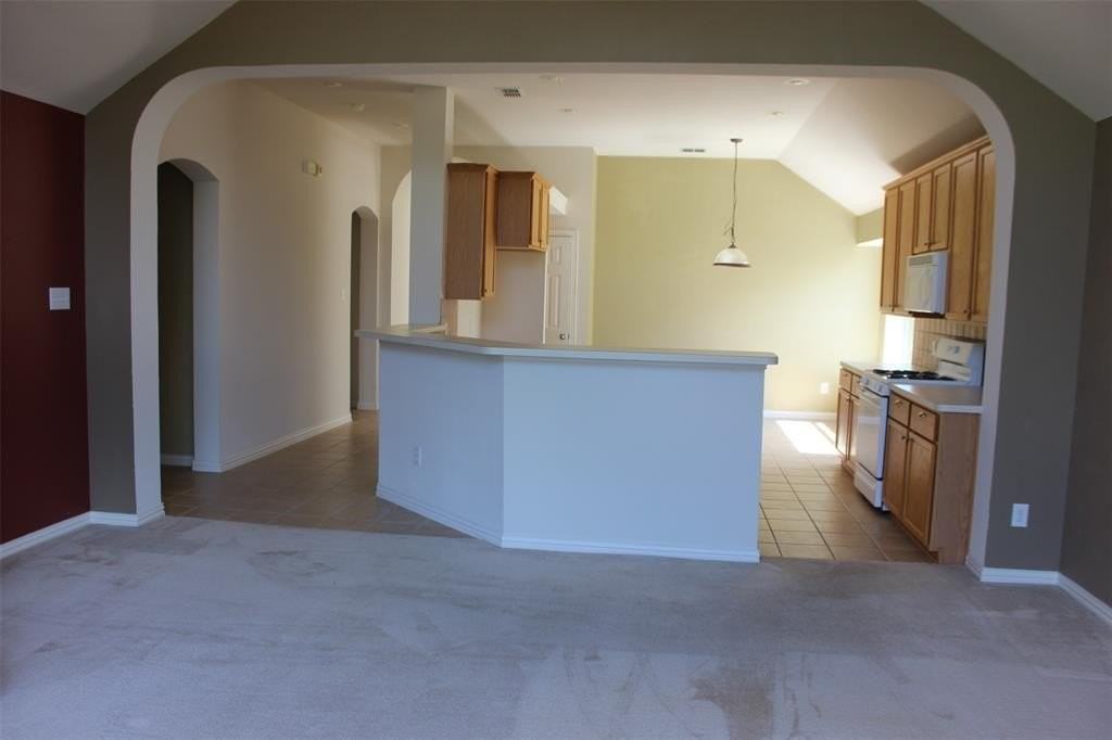 6202 Crestmere Ln - Photo 5 of 23