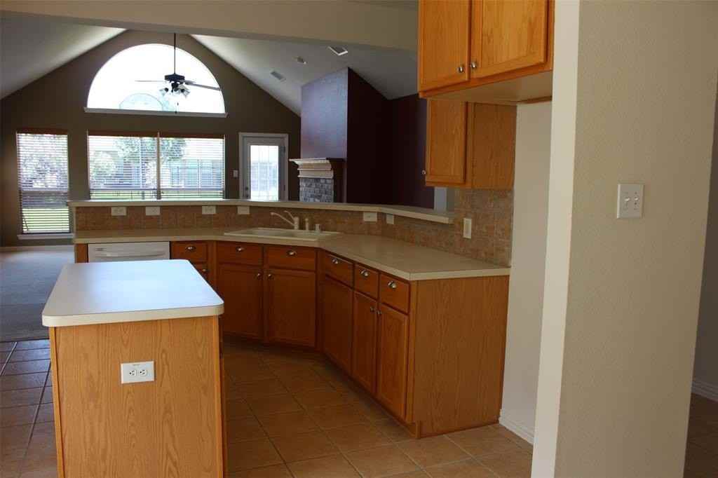 6202 Crestmere Ln - Photo 6 of 23