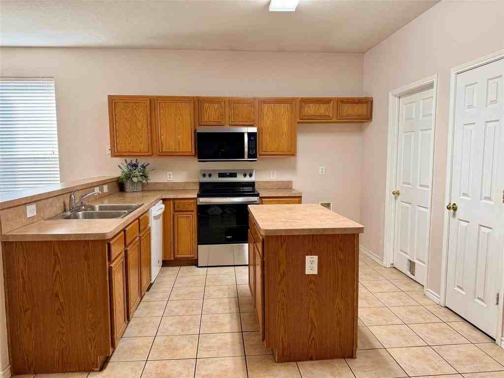 8655 Sumter Way - Photo 5 of 16