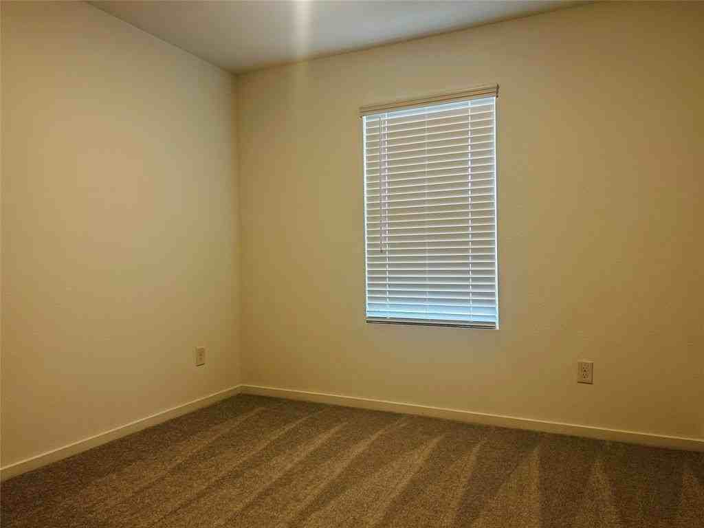 2027 Stable Ln - Photo 7 of 9