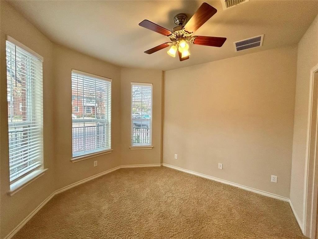 15826 Quorum Dr - Photo 5 of 30