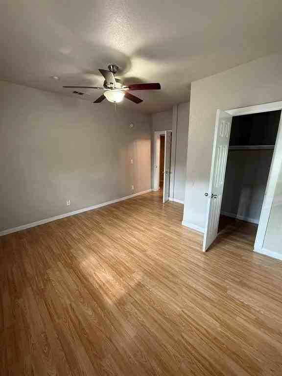 3300 Avenue H - Photo 7 of 9