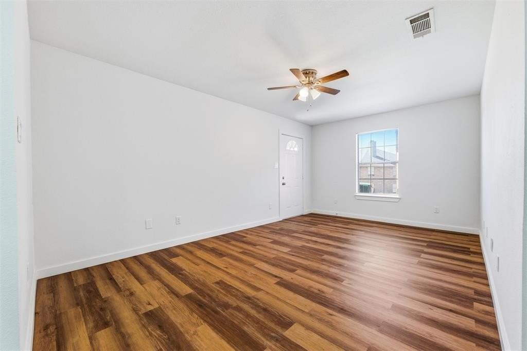 810 Betty Ct - Photo 2 of 13