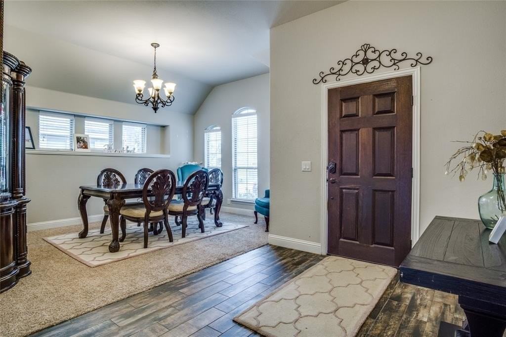 11724 Tuscarora Dr - Photo 2 of 25