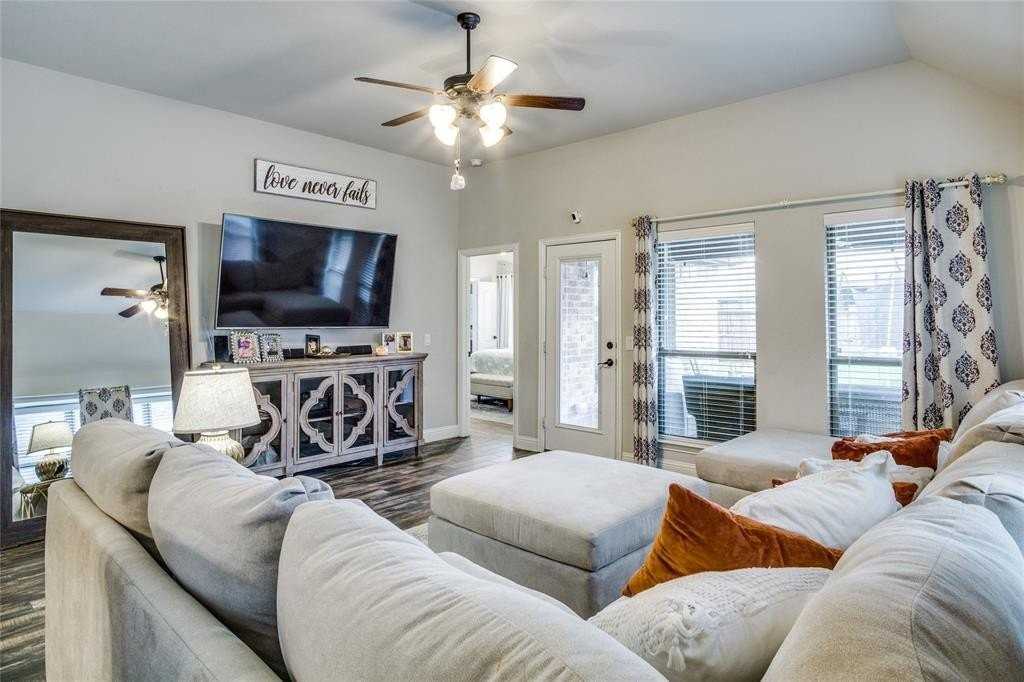 11724 Tuscarora Dr - Photo 5 of 25