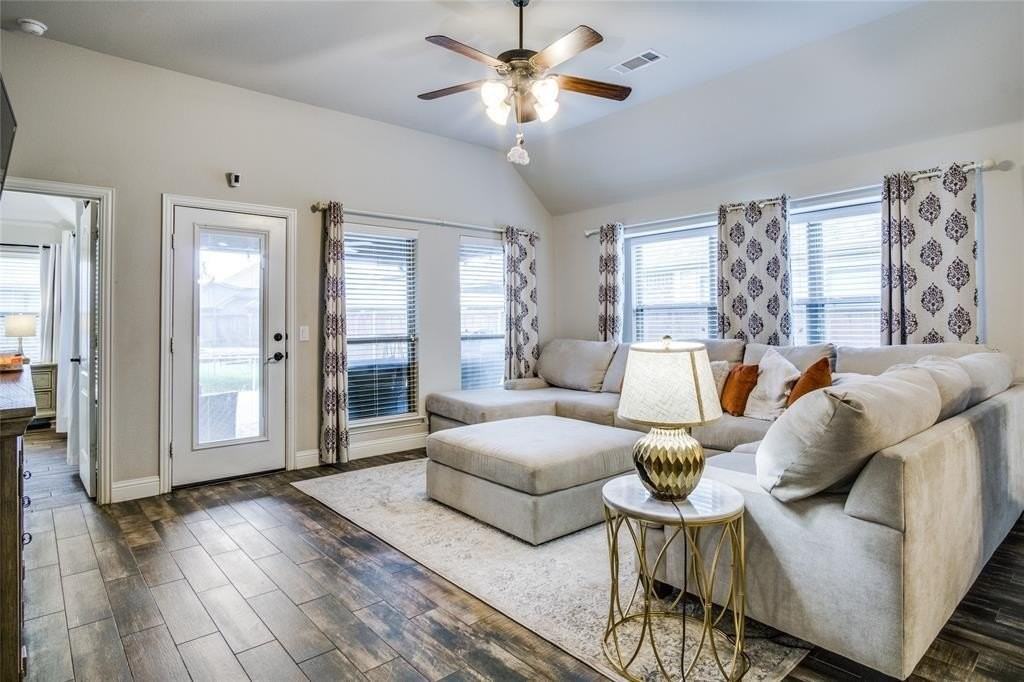 11724 Tuscarora Dr - Photo 6 of 25