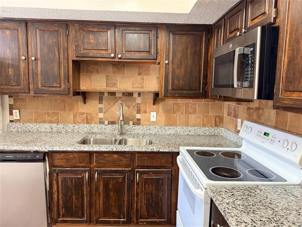 2300 Bamboo Dr #N208 - Photo 7 of 13