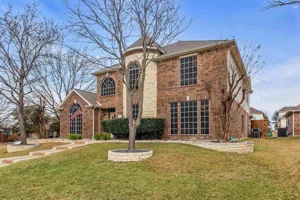 754 Monterey Dr - Photo 2 of 37