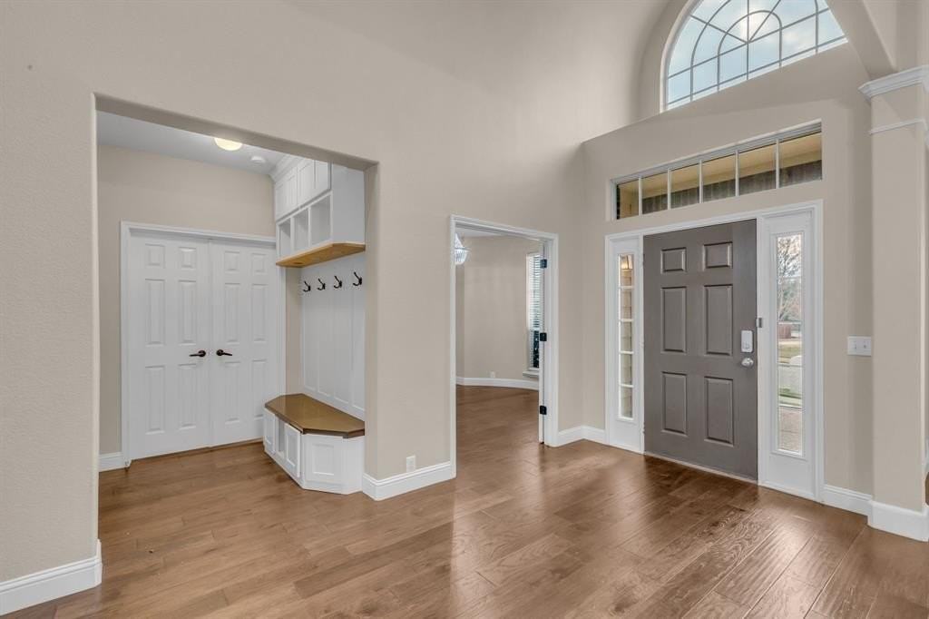 754 Monterey Dr - Photo 4 of 37