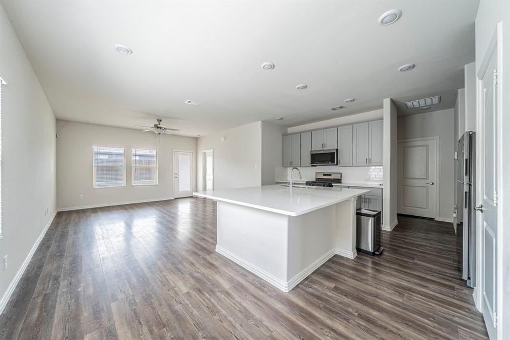 1621 Briar Hunt Dr - Photo 3 of 25