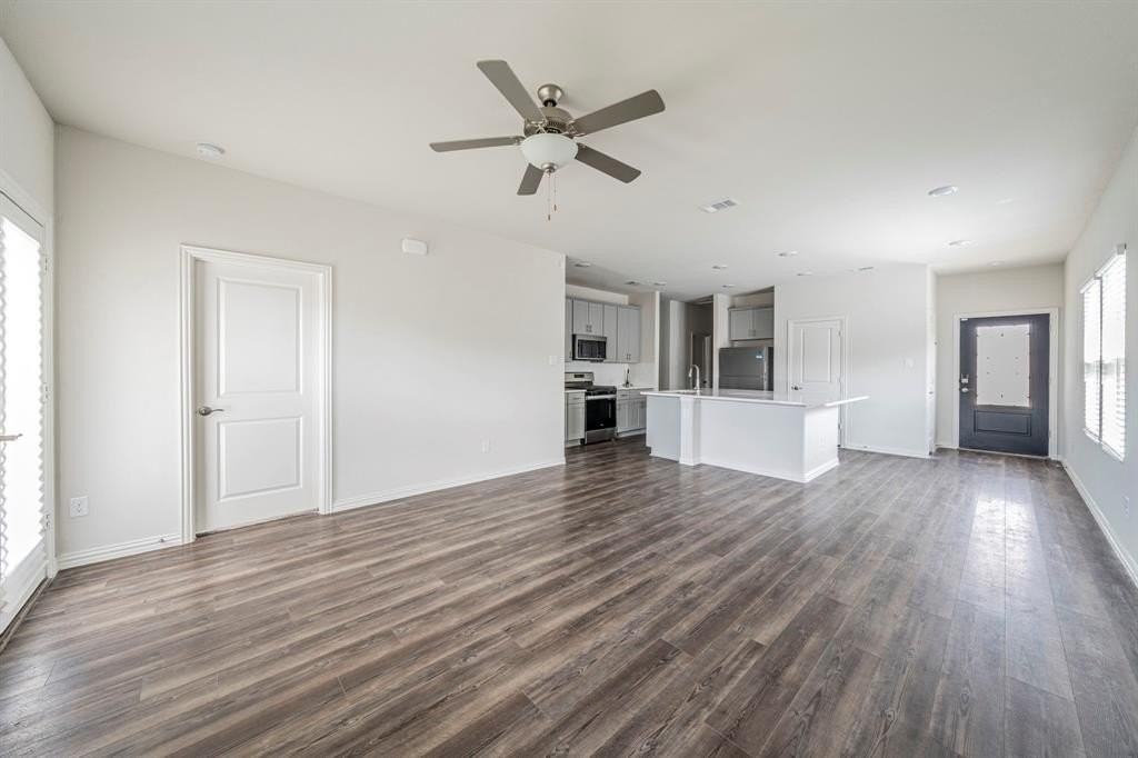 1621 Briar Hunt Dr - Photo 4 of 25