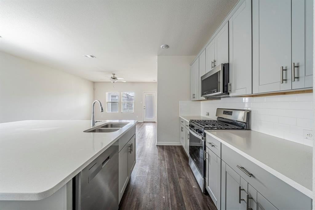 1621 Briar Hunt Dr - Photo 7 of 25