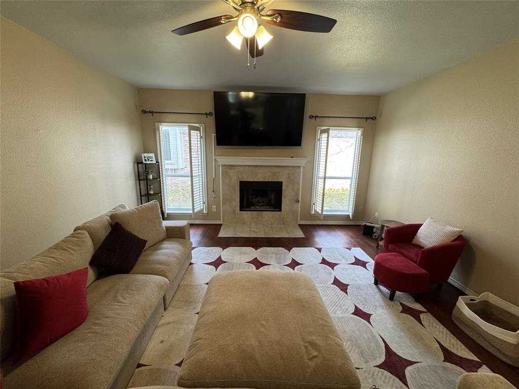 3448 Lark Meadow Way - Photo 4 of 8