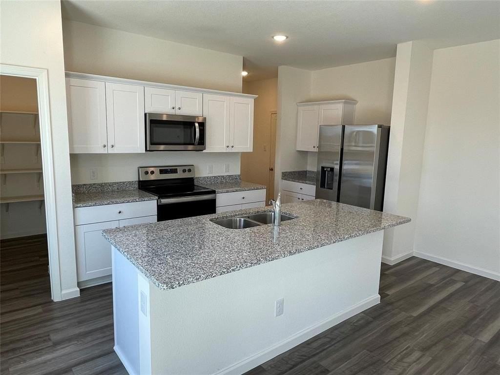 2705 Silver Leaf Ln - Photo 3 of 11