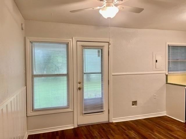 3760 Kris St - Photo 5 of 9